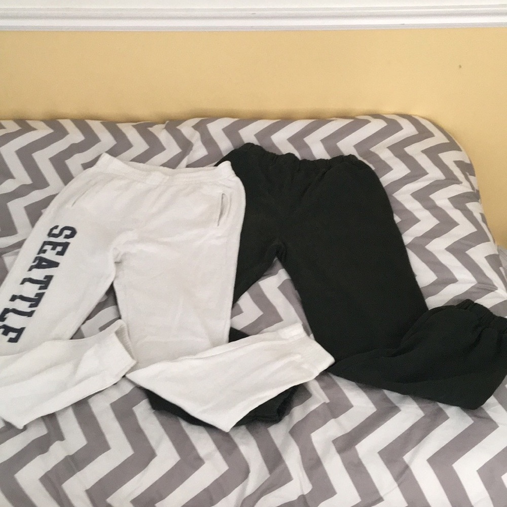 Seattle sweatpants 4.99 ship !only